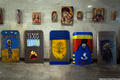 Концептуальная выставка в Украинском доме (один из штабов Майдана). Живопись на щитах и иконы на дереве. Фото Дмитрия Борко/Грани.ру