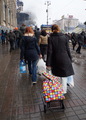 Киевляне несут еду на Майдан 19 февраля. Фото Дмитрия Борко