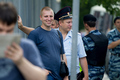 У Мосгорсуда во время оглашения приговора Удальцову и Развозжаеву. Фото Дениса Бочкарева