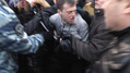 Задержание хулигана на Марше Немцова. Фото: Дмитрий Борко/Грани.Ру