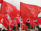 Флаги КПРФ. Фото Граней.Ру