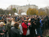 1. Траурный митинг на Дубровке. Фото А.Карпюк/Грани.Ру