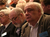  	 Владимир Буковский на конференции демократических сил в Петербурге 5 апреля 2008 года. Фото А.Карпюк / Грани.Ру