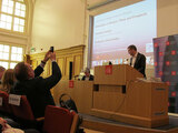 Посол России Яковенко фотографирует Суркова на айфон в Лондонской школе экономики. Фото Григория Асмолова (http://pustovek.livejournal.com)