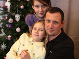Александр Марголин с дочерьми. Фото с личной страницы ФБ