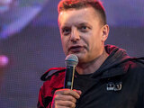 Леонид Парфенов - ведущий концерта в поддержку Алексея Навального. Фото Александра Барошина