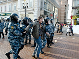 Задержание Николая Савинова. Март 2012 года. Фото Станислава Казнова