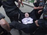 Гей-парад в Москве 27 мая 2012. Задержание Николая Алексеева