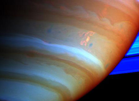 Драконов шторм на Сатурне. Фото NASA/JPL/Space Science Institute с сайта saturn.jpl.nasa.gov