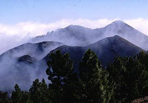Вулкан Кумбре Вьеха. Фото с сайта www.underreported.com