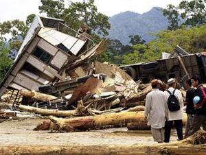 Разрушенное здание на Суматре. Фото АР
