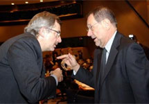 Хавьер Солана и Марек Сивец, председатель делегации наблюдателей Европарламента. Фото АР